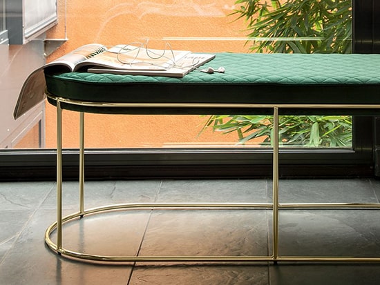 banc design capitonné vert Calligaris Atollo