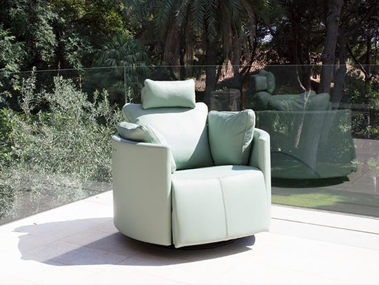 Fauteuil relax cuir vert cocooning Fama Moonrise