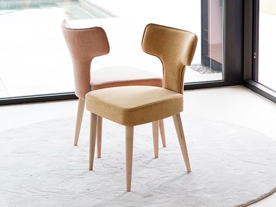Chaise design contemporain en tissu Fama Mili confortable