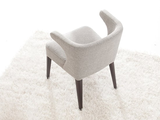 Chaise scandinave design en tissu Fama Toro vue de dos