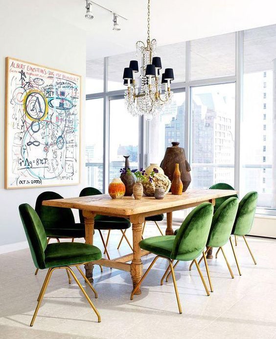 Salle à manger avec chaise verte Meubles Bouchiquet