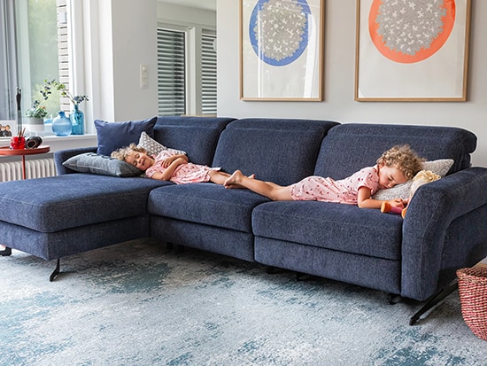 Canapé d'angle bleu confortable et personnalisable sur mesure Rom 1961 Tamour meubles Bouchiquet