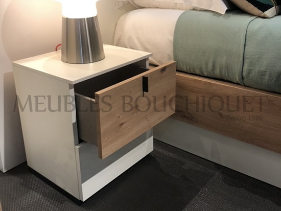 Table de chevet bois et blanc avec rangement Meubles Célio Opale Meubles Bouchiquet