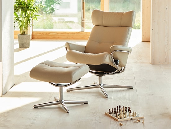 Fauteuil relax design Stressless têtières ajustables Berlin - Meubles Bouchiquet