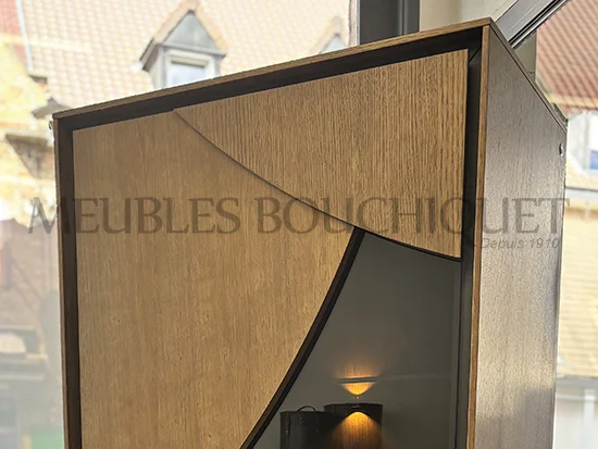 Colonne vitrine design bois led Circ promotion Meubles Bouchiquet Bergues