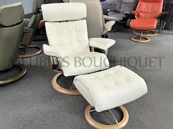 Showroom magasin fauteuil relax Erik Stressless Meubles Bouchiquet Bergues