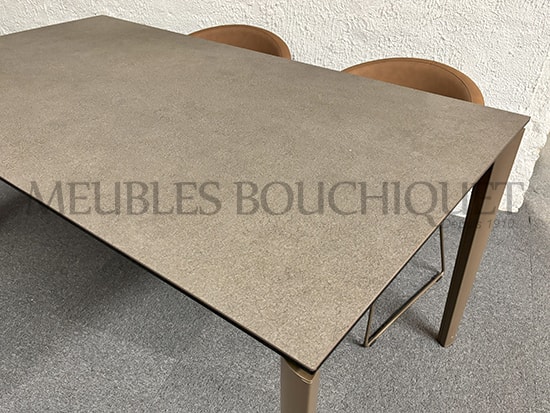 Table de repas céramique exyensible pietement bronze - Meubles Bouchiquet Nord