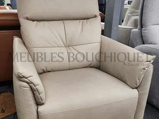 fauteuil-relax-electrique-beige-dossier-haut-promotion-meubles-bouchiquet Fauteuil relax électrique beige dossier haut promotion Meubles Bouchiquet