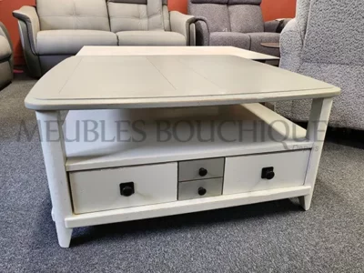 Table basse carrée en chêne avec rangement chic Séraphine - Promotion Meubles Bouchiquet