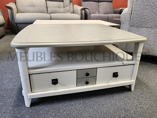 Table basse carrée en chêne avec rangement chic Séraphine - Promotion Meubles Bouchiquet