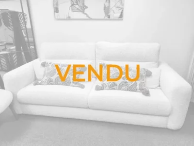 Canapé blanc 3 places confortable dossier haut promo Meubles Bouchiquet - Vendu
