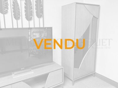Colonne vitrine design bois Circ - Meubles Bouchiquet - Vendu