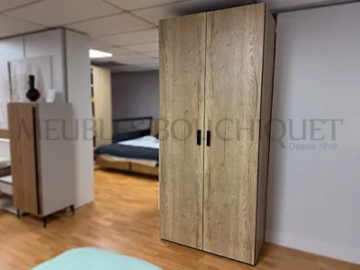 Armoire 2 portes battantes Meubles Célio promo Meubles Bouchiquet