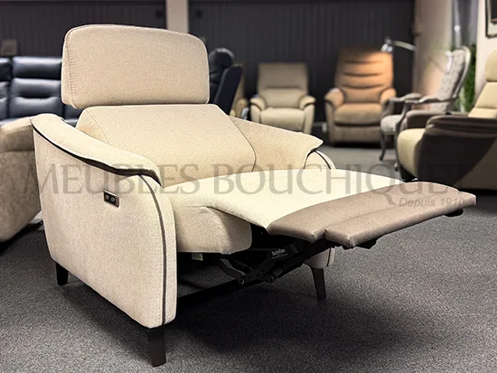 Canapé 3 places + Fauteuil relax avec têtière électrique promo Meubles Bouchiquet Dunkerque
