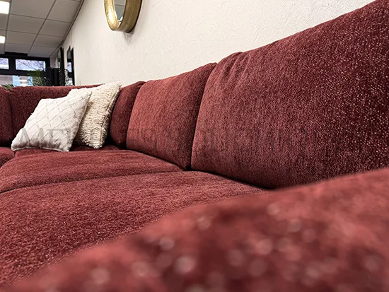 Canapé d'angle contemporain tissu framboise promo Meubles Bouchiquet Nord