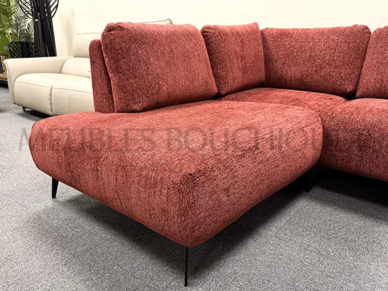 Canapé d'angle contemporain tissu framboise promo Meubles Bouchiquet