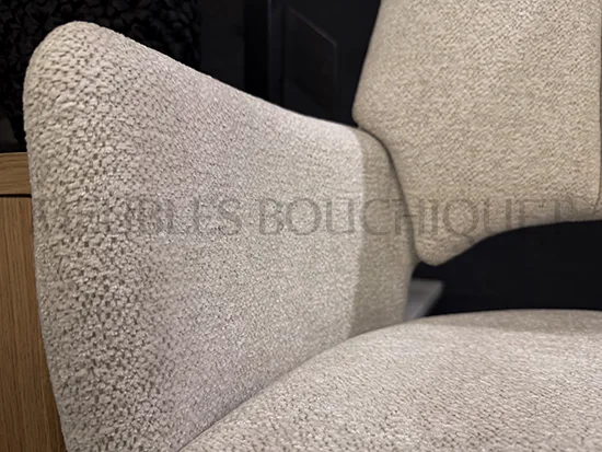 Chaise tissu beige avec accoudoirs promo Meubles Bouchiquet Bergues Nord