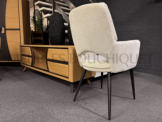 Chaise tissu beige avec accoudoirs promo Meubles Bouchiquet Dunkerque Nord
