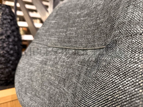 Lot de 2 chaises grises bi-matière pied métal promo Meubles Bouchiquet Dunkerque