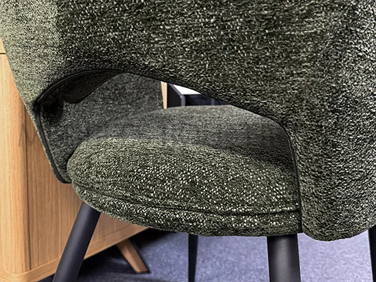 Lot de 2 chaises tissu vert avec accoudoirs promo Meubles Bouchiquet Nord Bergues