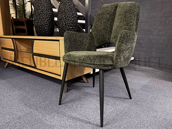 Lot de 2 chaises tissu vert avec accoudoirs promo Meubles Bouchiquet