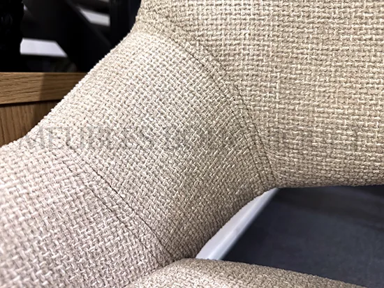 Lot de 4 chaises pivotantes tissu beige promo Meubles Bouchiquet Nord