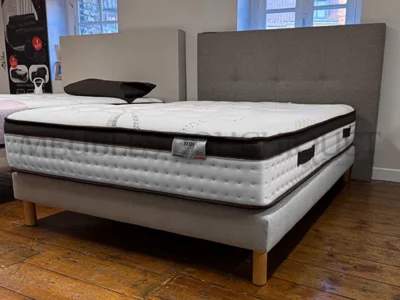 Sommier tapissier tissu gris clair 140x190cm promo Meubles Bouchiquet
