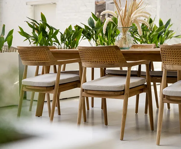 Entretenir son meuble extérieur en bois - Blog Meubles Bouchiquet à Bergues