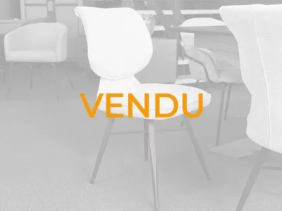 Lot de 4 chaises en tissu beige avec pieds en métal noir